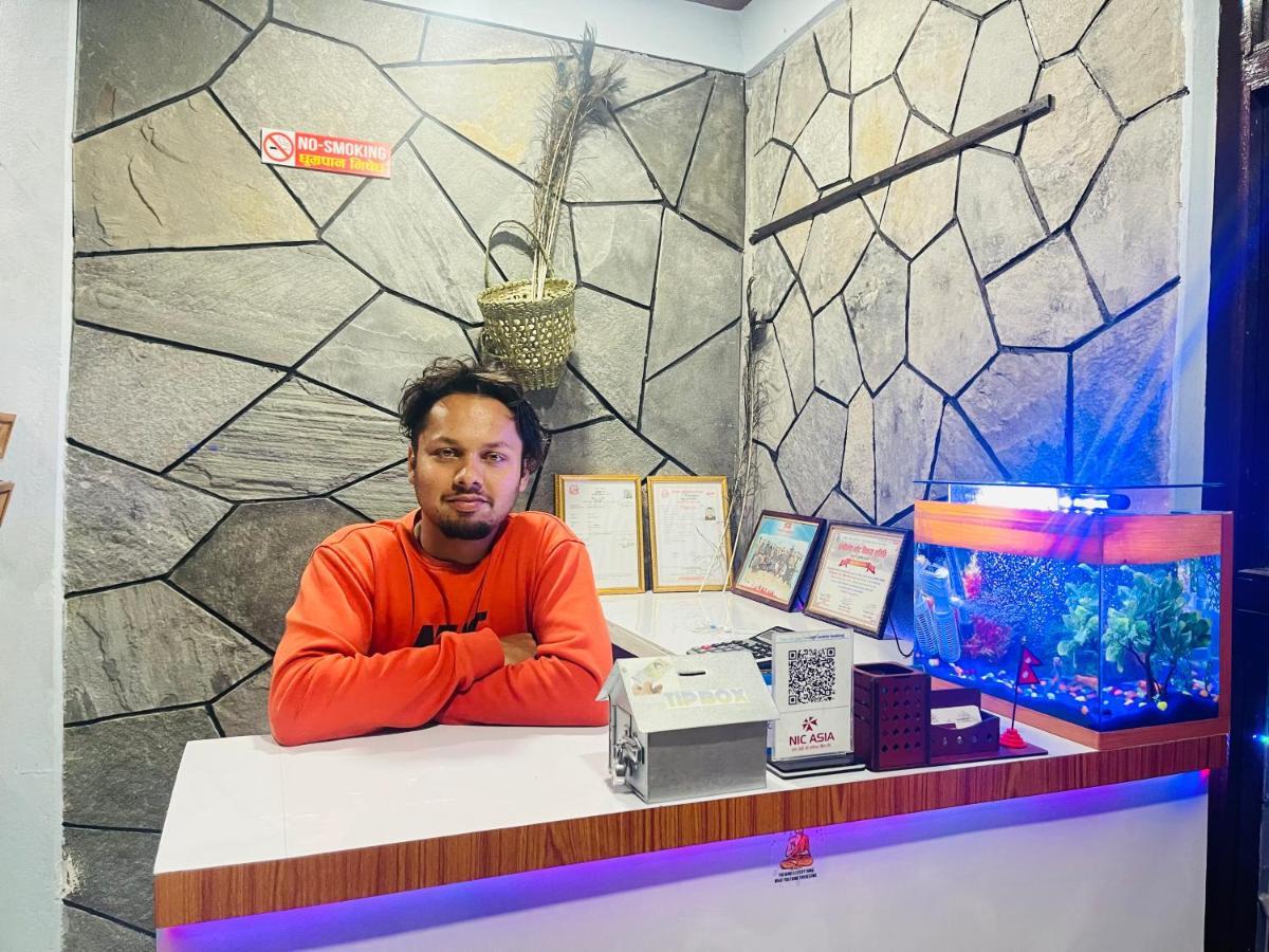 Hotel Peace Ganga Inn Pokhara Exteriör bild