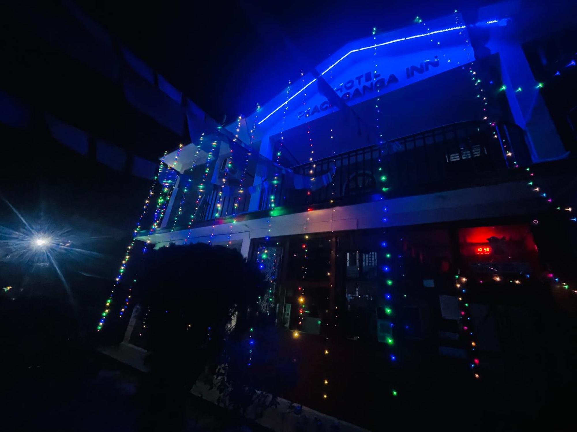 Hotel Peace Ganga Inn Pokhara Exteriör bild